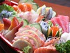 Japonsko - Sashimi set (Dreamstime)